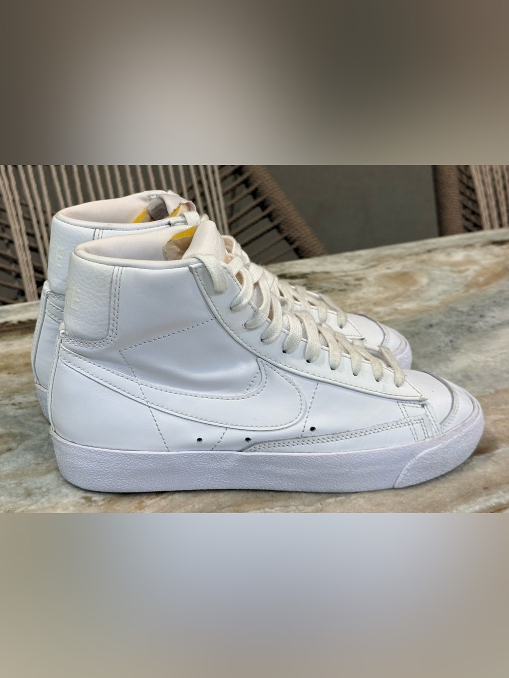 NIKE Blazer 77 white leather mid sneakers- Size 8.5 - Picture 2 of 7